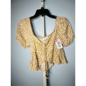 Urban Romantics Women's Cream Puff Sleeve Lace Back Crop Top Size S